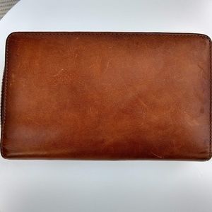 Vintage browncognac leather wallet/clutch